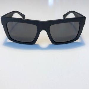 Vonzippers DONMEGA matte black frame